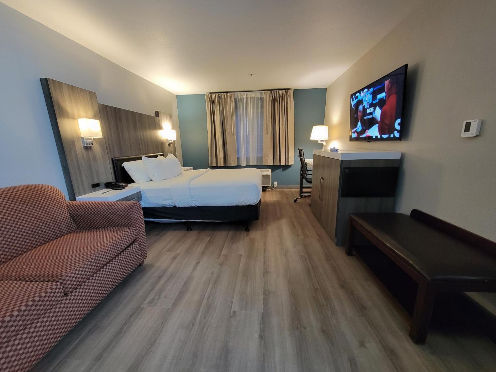Red Lion Inn&suites 2*